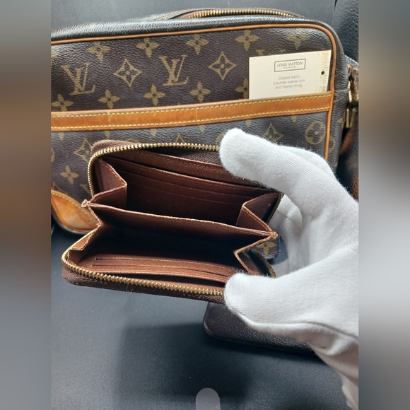 🏷 AS-IS Louis Vuitton Wallet Lot – Monogram Canvas – Parts or Repair - Picture 5 of 17